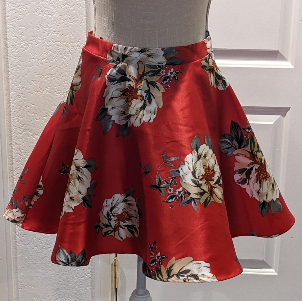 City Studio Women's Party/vCocktail Red Floral Skirt with Petticoat Size 9